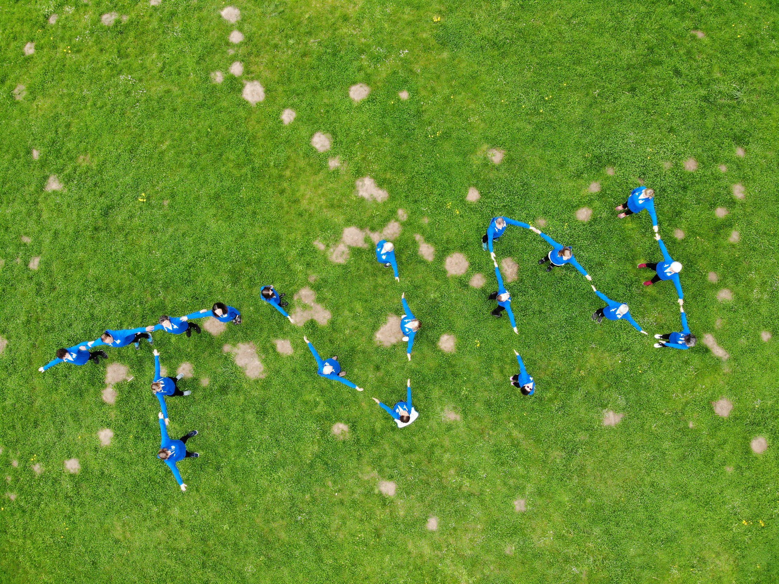 Drohnenbild TVN dargestellt mit Menschen