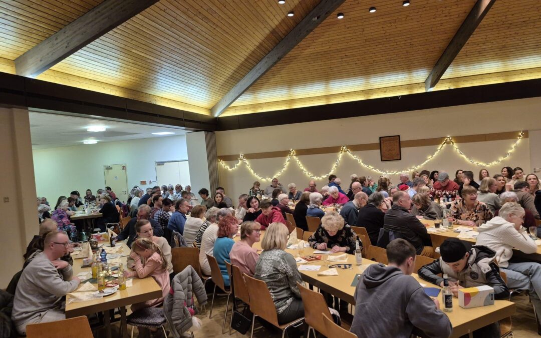 Weihnachtsfeier mit über 130 Teilnehmern