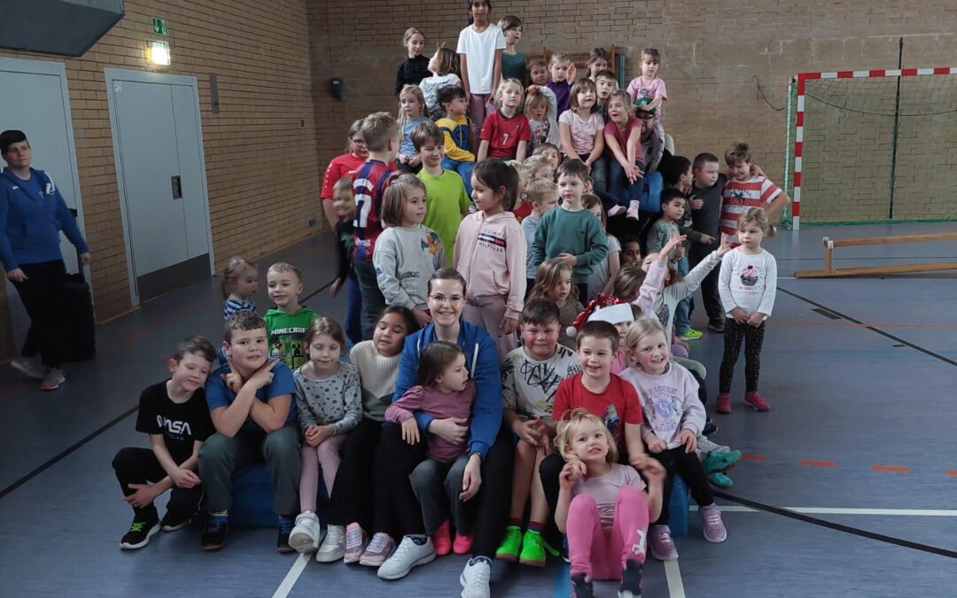Nikolausturnen mit 65 Kindern