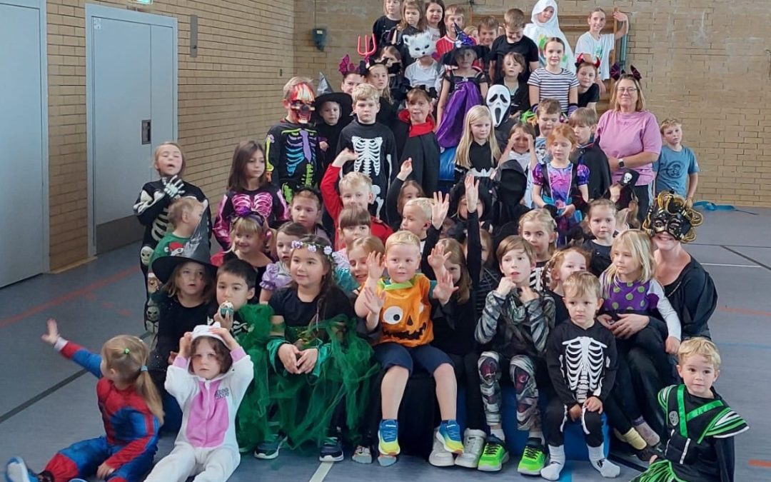 Halloweenturnen mit 80 begeisterten Kindern