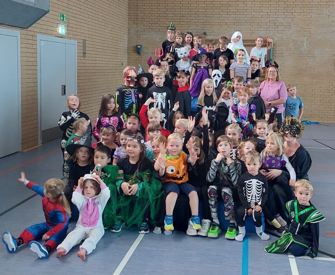 Halloweenturnen mit 80 begeisterten Kindern